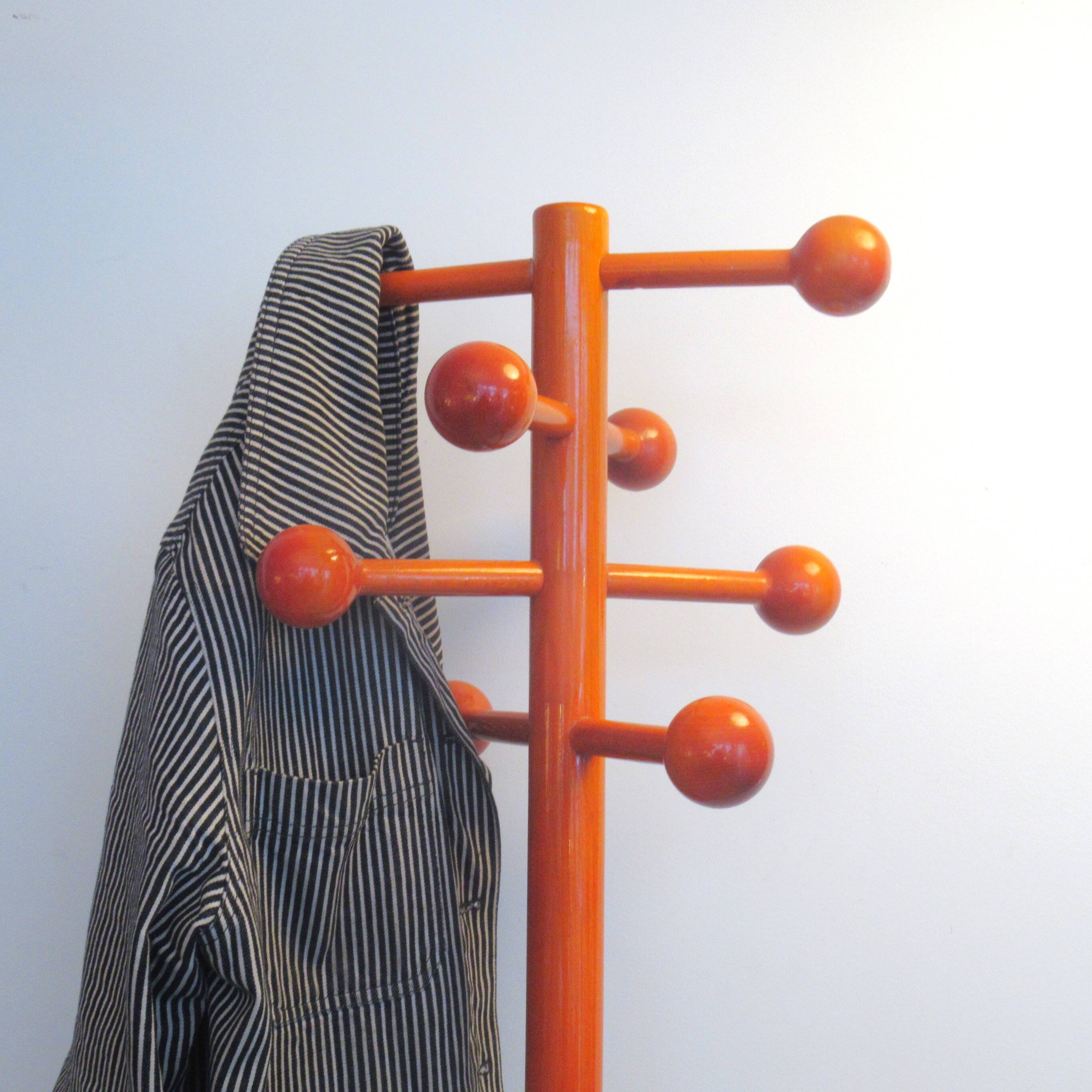 Portemanteau italien en bois orange années 70