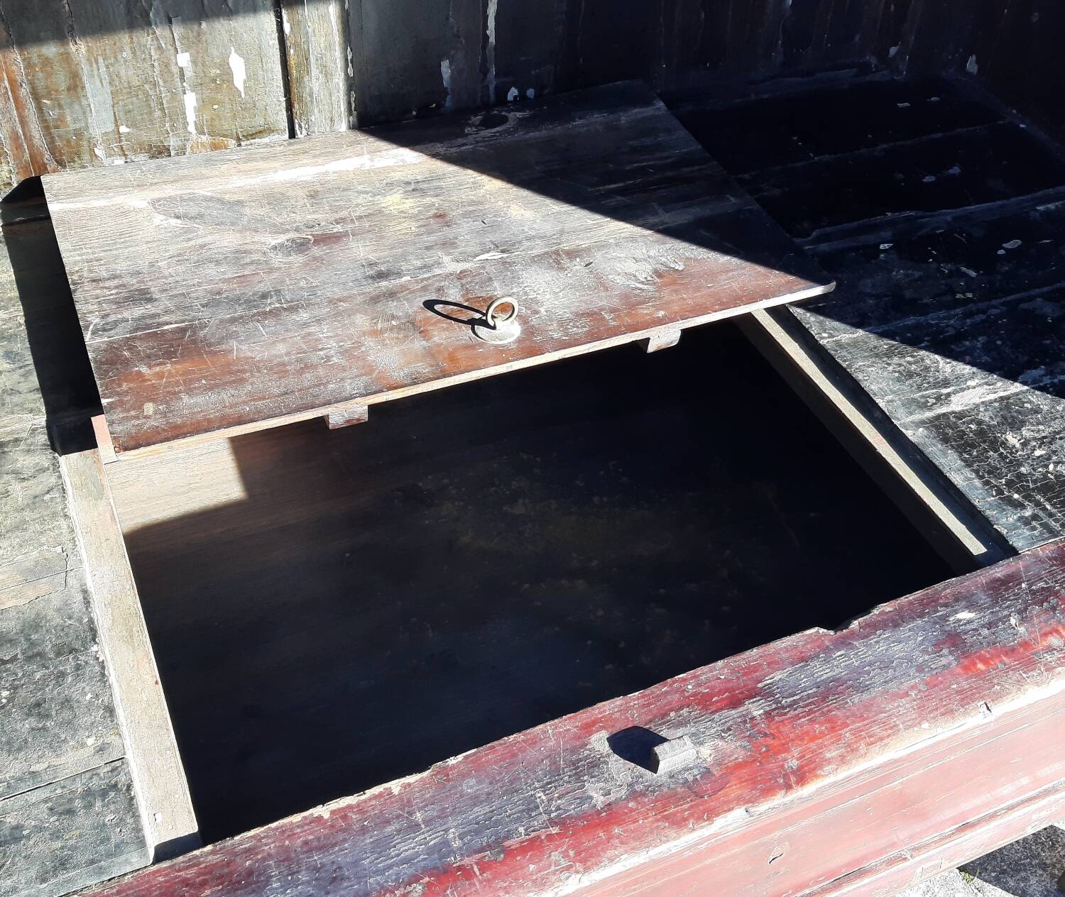 19th-century Chinese wardrobe (Height 2.6m)