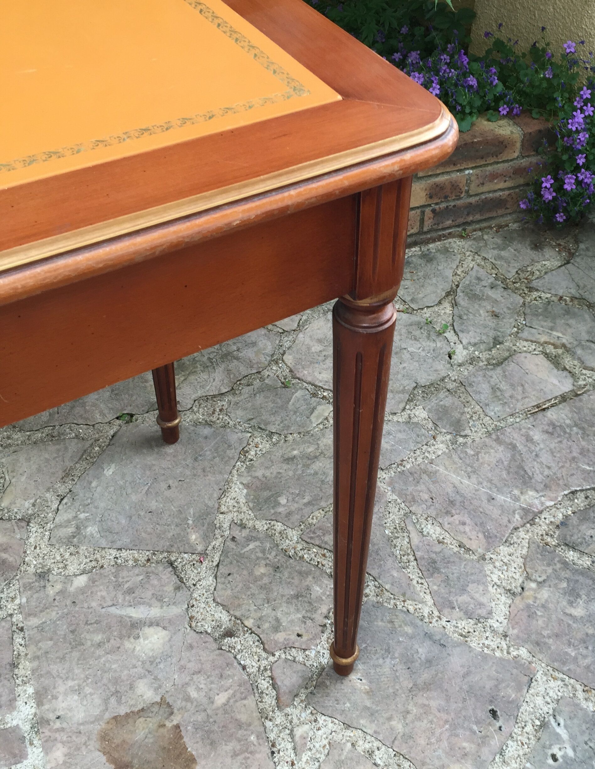 Wooden leather top desk