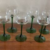 6 stemmed glasses with grape cluster decor