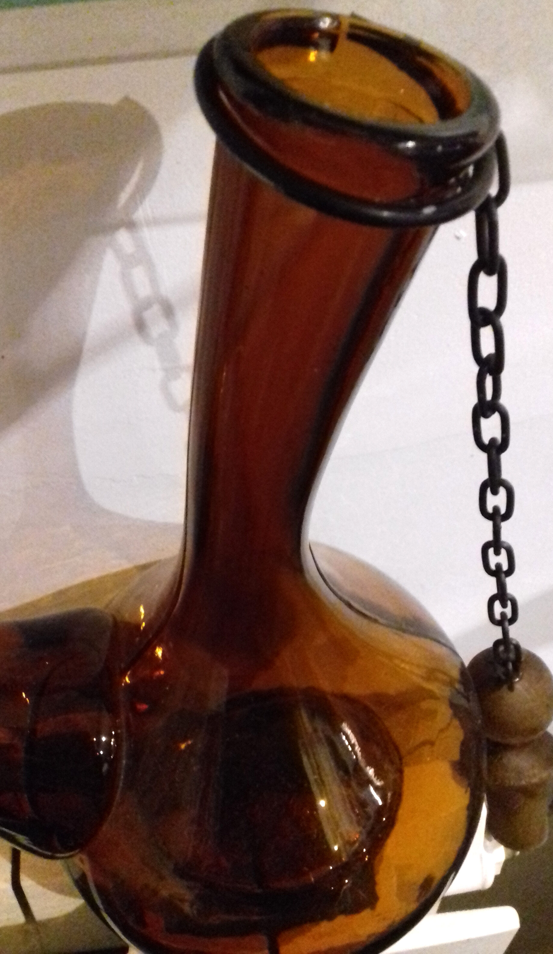 Porrón long beaked wine decanter