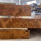 Table basse bar  en loupe d'orme et laiton par Roche Bobois, 1970s