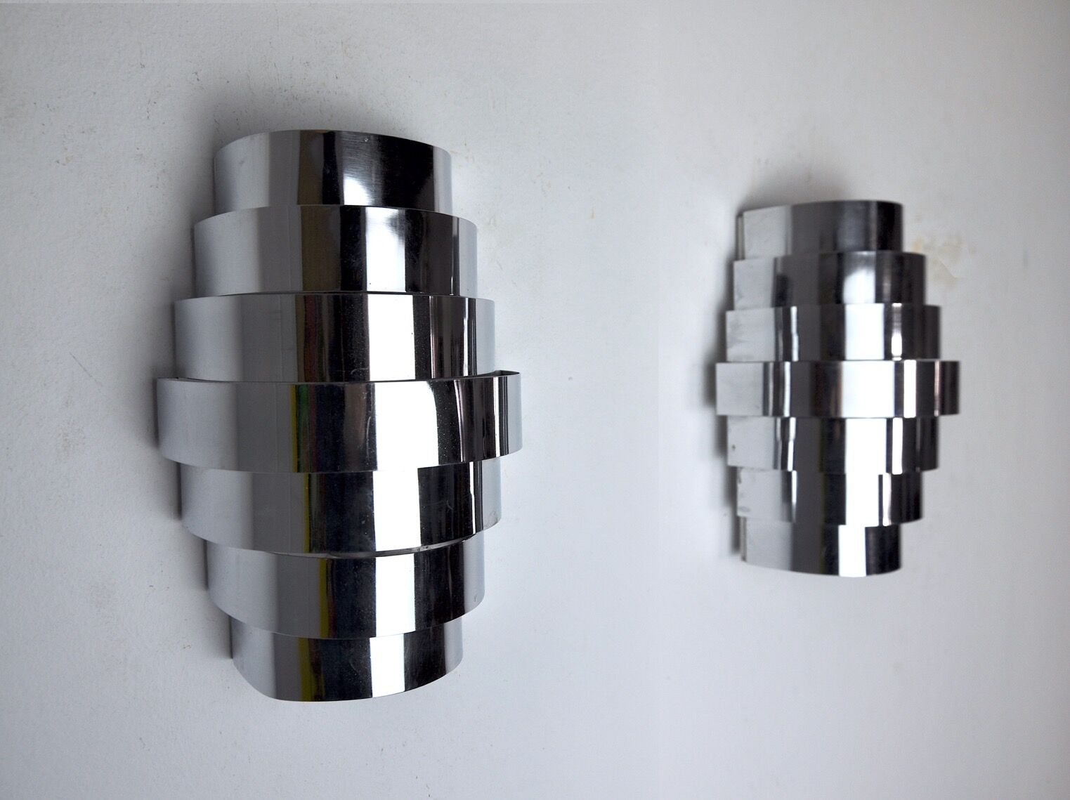 Pair of Chrome wall lamps, half-moon, Italy, 1970