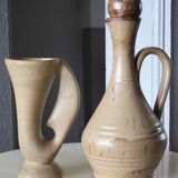 Lot de 2 carafes/pichets anciens grès