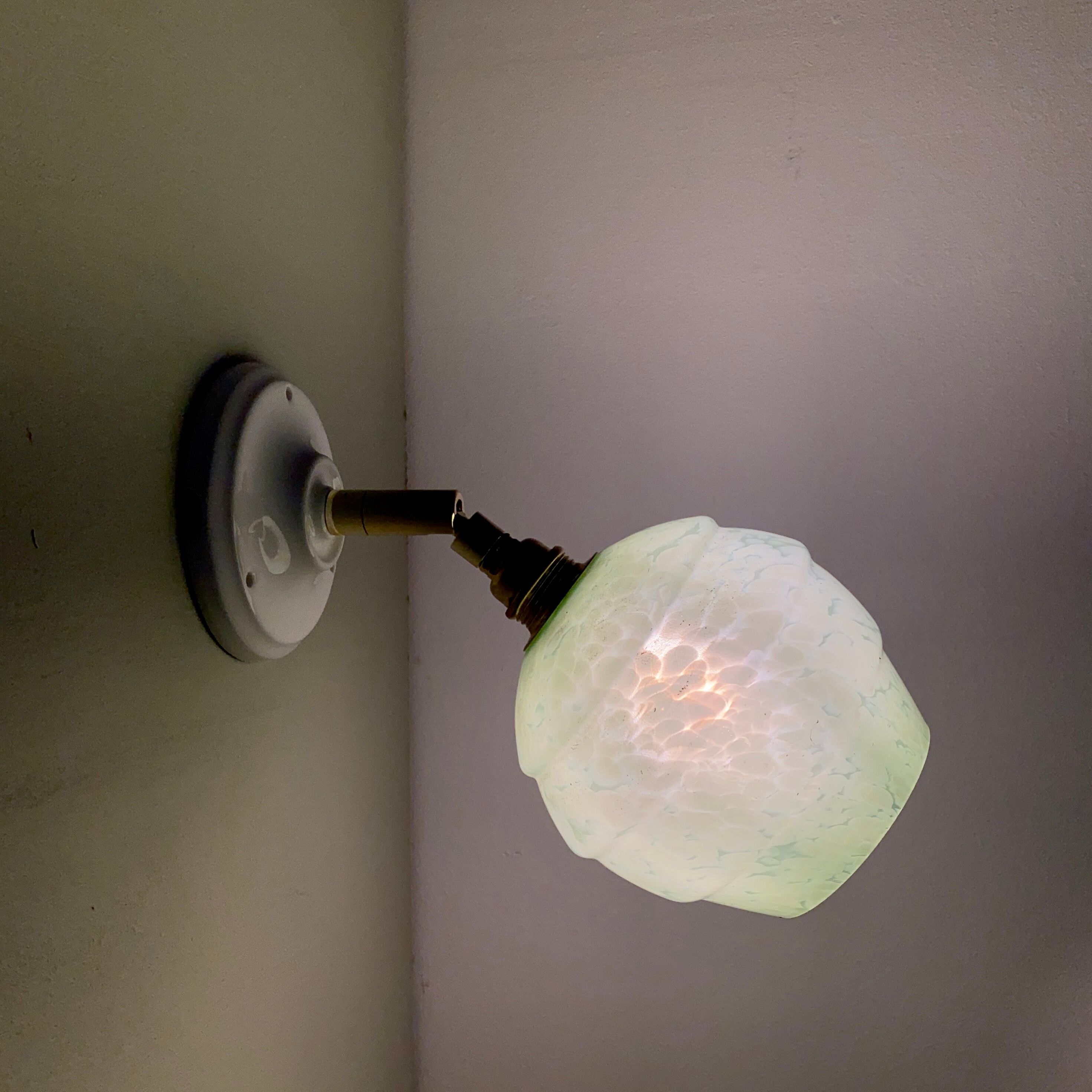 Vintage tulip wall lamp in glass from Clichy green mint