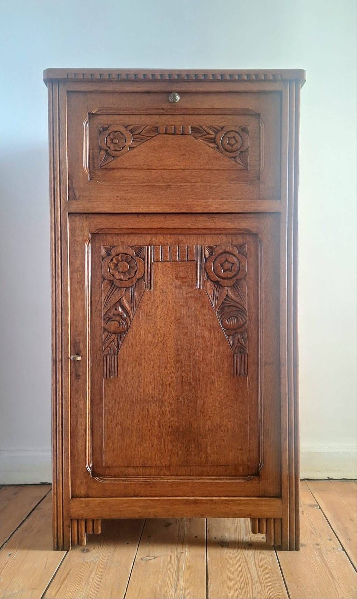 Large Art Deco music cabinet, antique bar, vintage console.