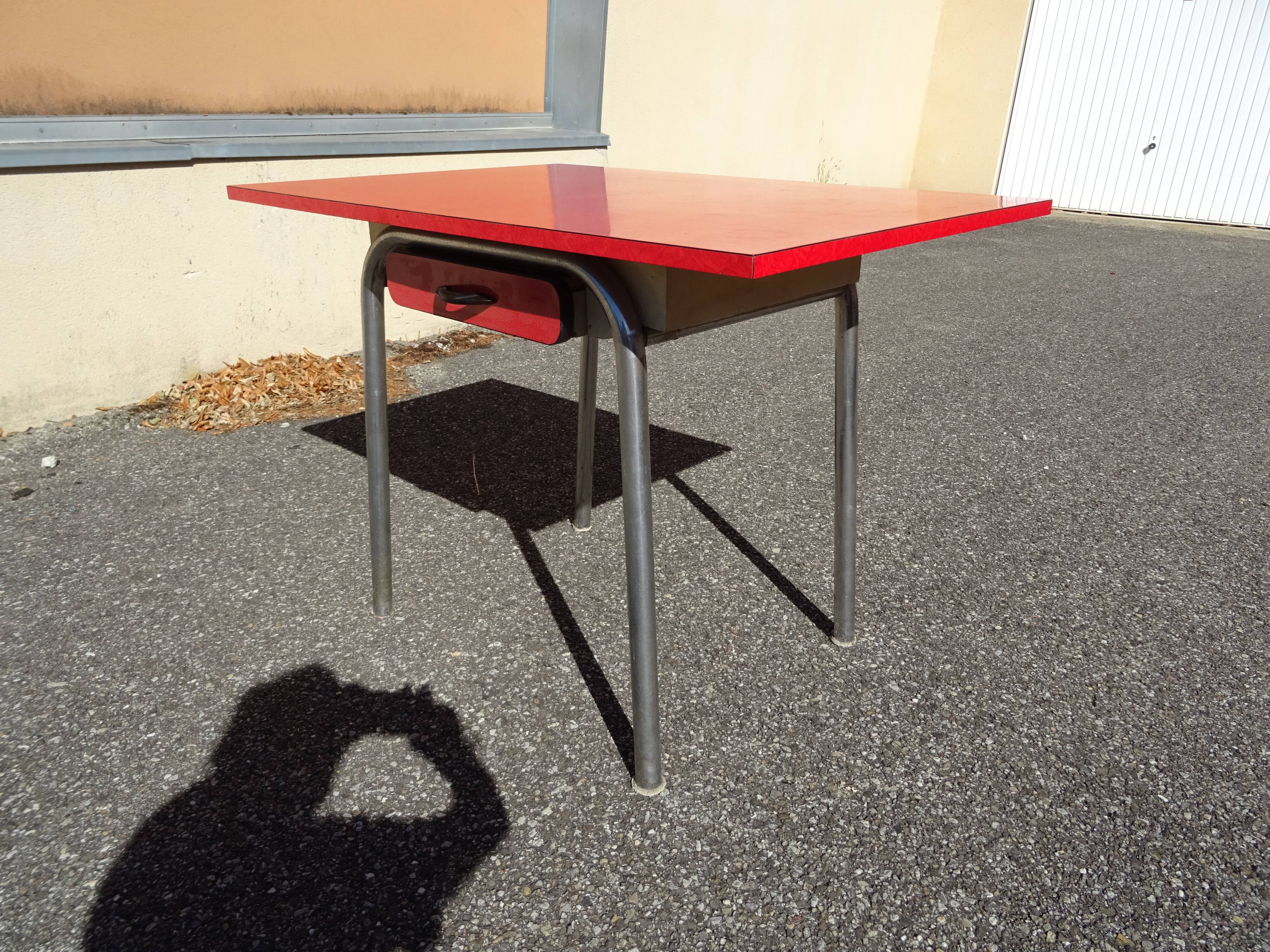 Table en formica an 60