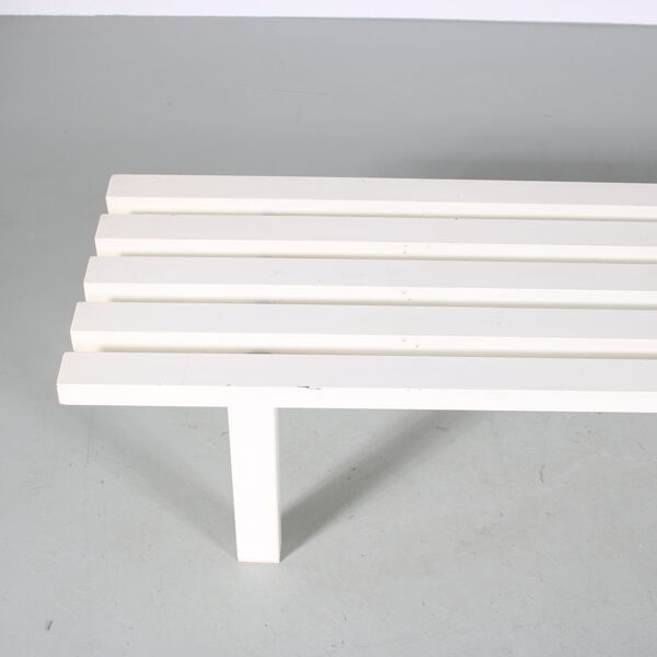 Banc à lattes en métal blanc des années 1970 des Pays-Bas