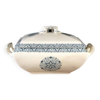 Terre de ferre vegetable tureen with winter snowflake pattern