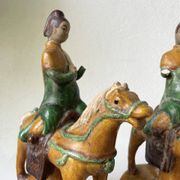 Tuile faitière équestre terre cuite époque Ming