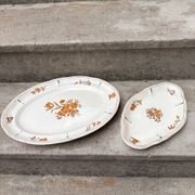 Duo of old plates Condé Longchamp – Terre de Fer, floral decoration & in
