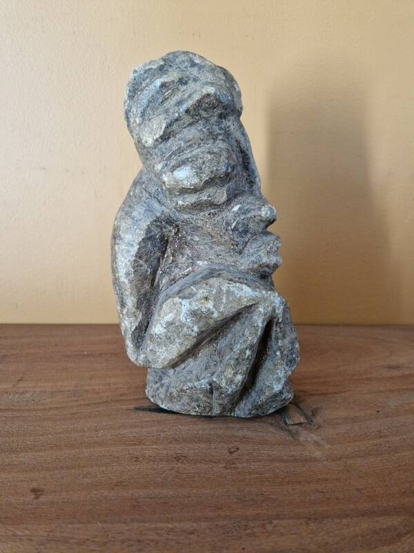 Pomdo statue of the Kissi people of Guinea - Carved stone