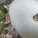 2 enamelled sheet metal suspensions