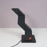 Lampe de bureau « Zig Zag » des années 1980, conçue par Shui L. D. Chan pour New Horizons, Hong Kong.
