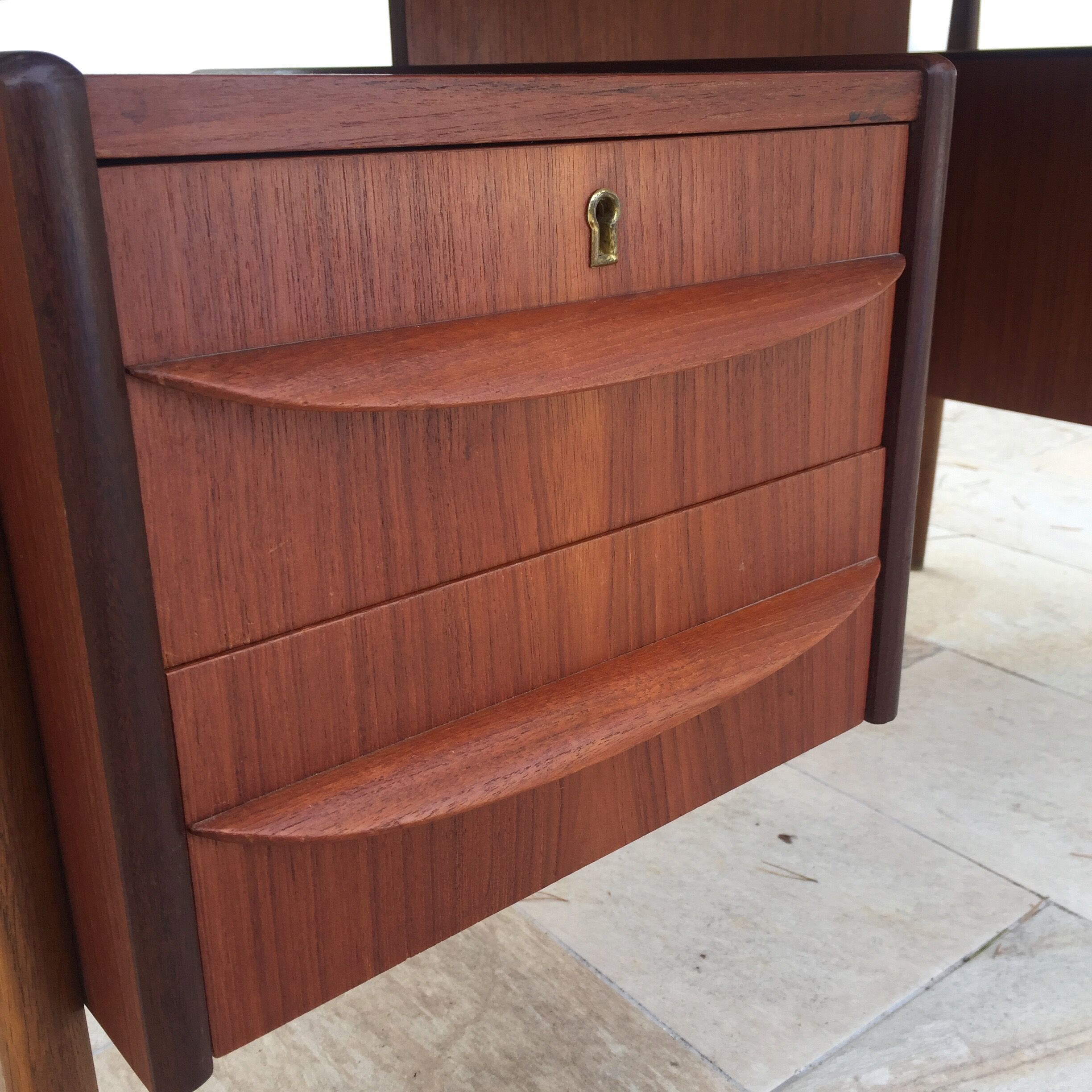 Bureau scandinave en teck