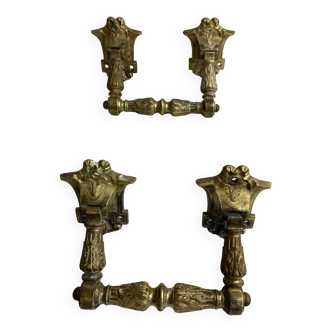 Articulated bronze handles