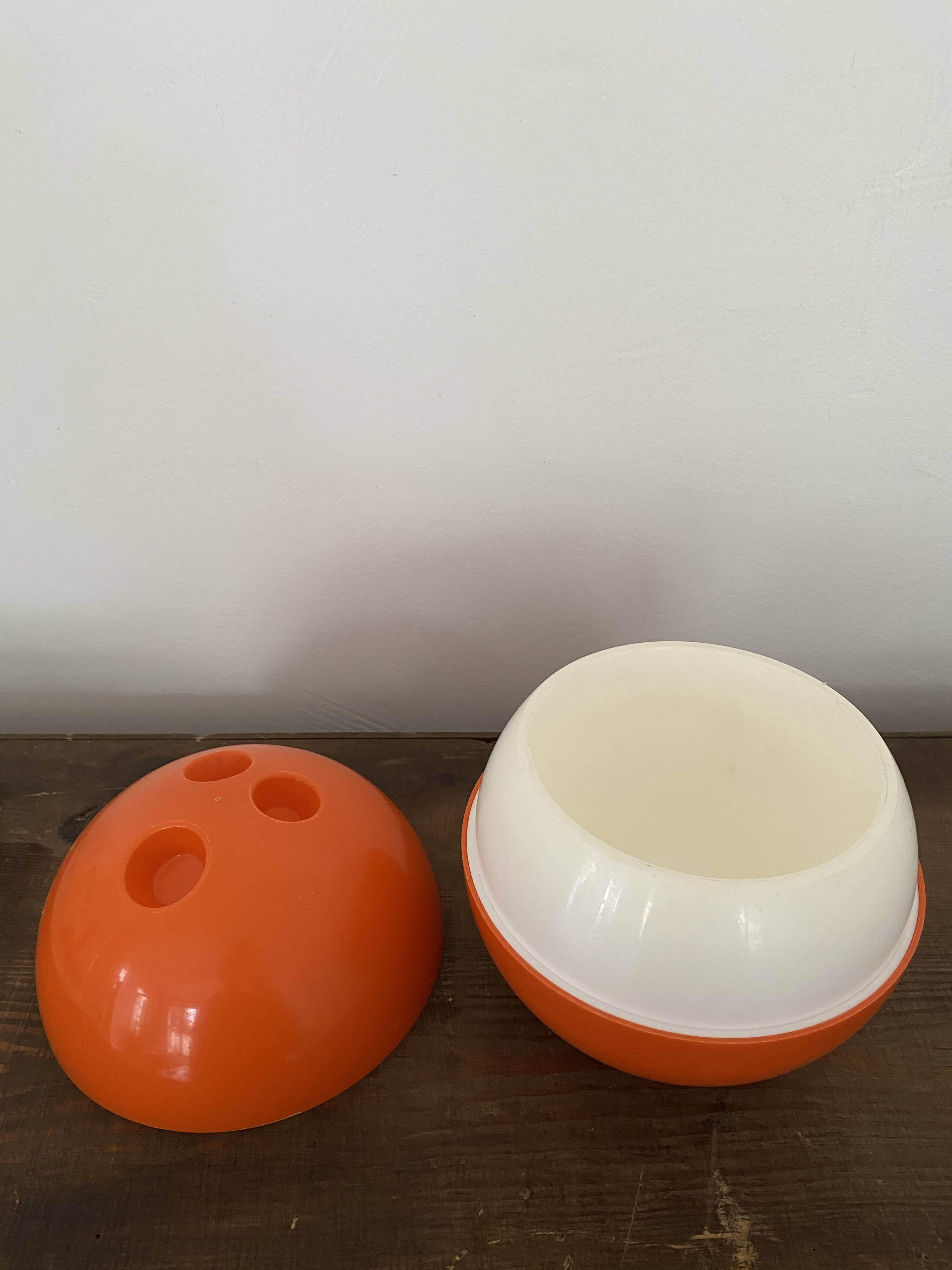 Vintage orange bucket in the shape of a FASYL bowling ball, diameter 18 cm