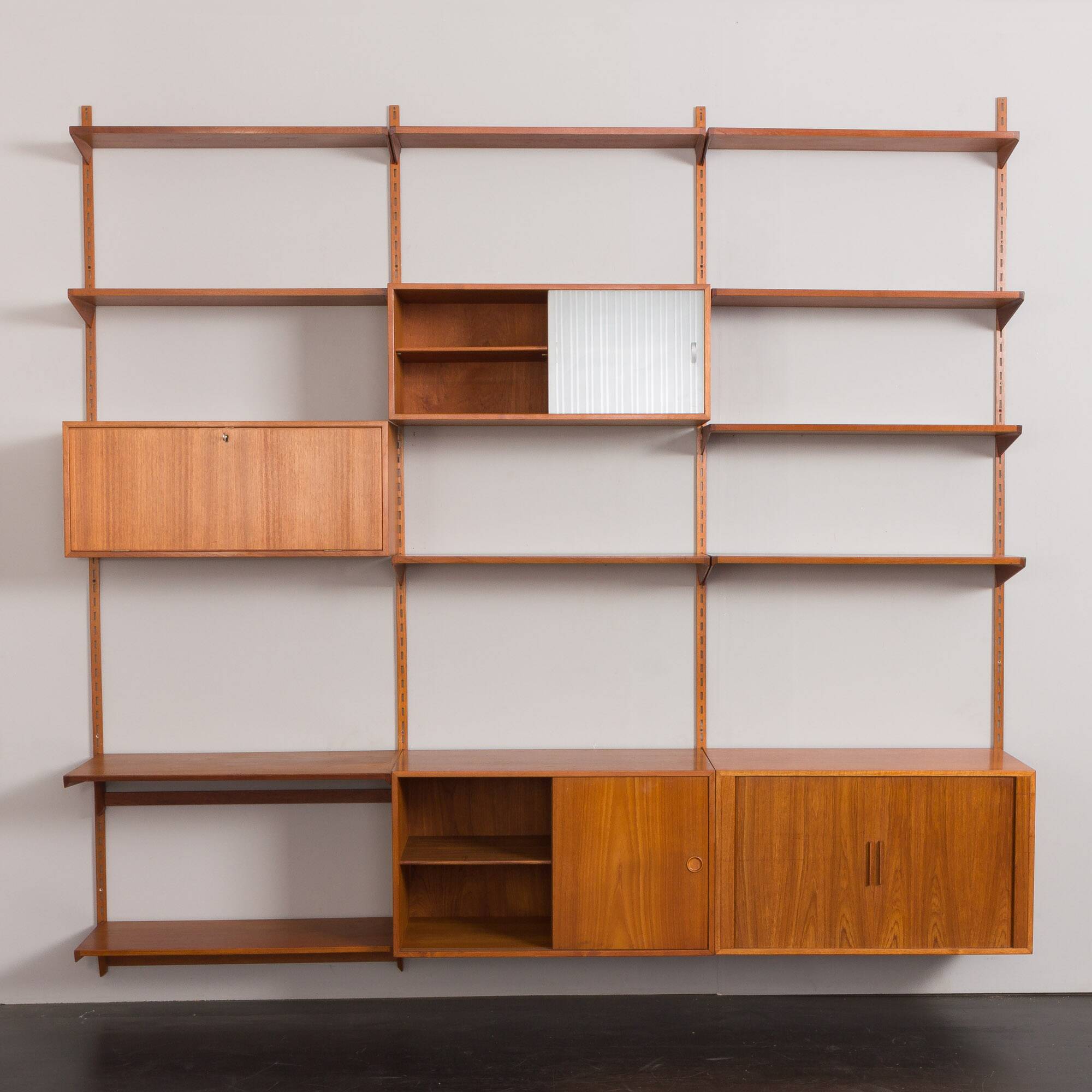 Bibliothèque modulaire à 3 baies Kai Kristiansen en teck avec armoire à porte tambour et étagère de bureau, De