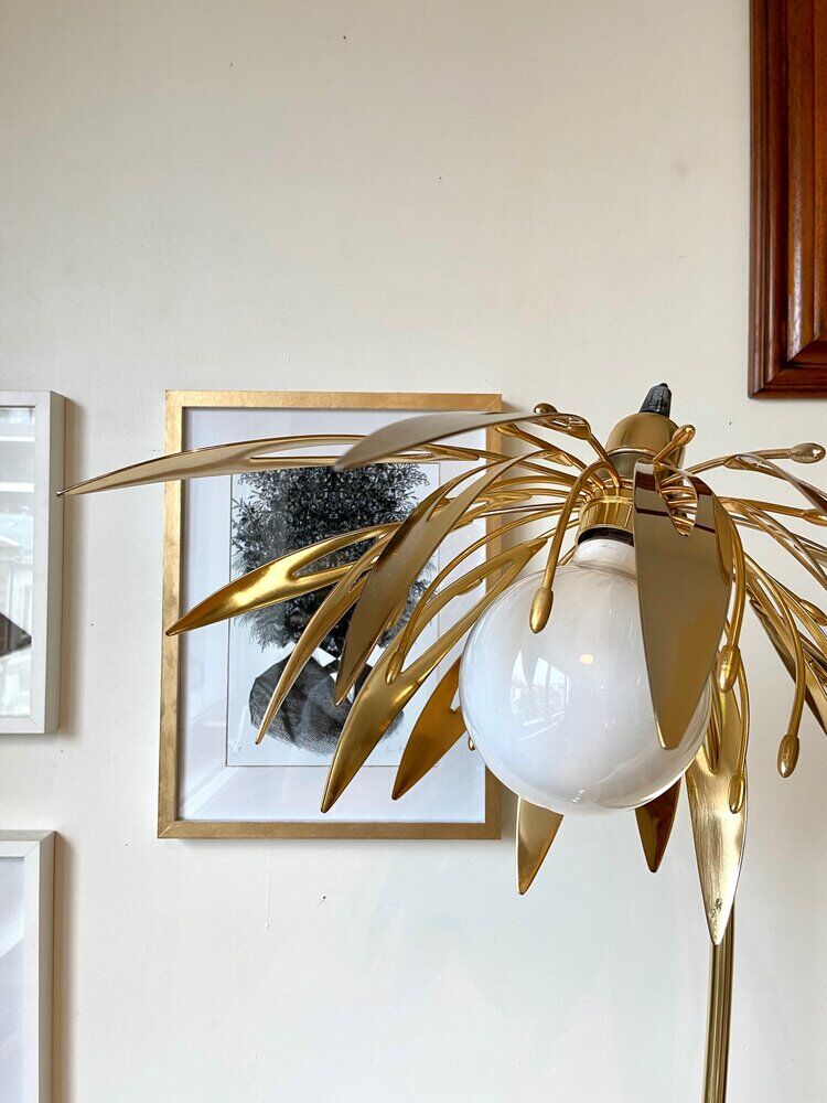 Gold metal flower lamppost