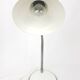 Grande lampe de bureau orientable en métal laqué blanc années 70