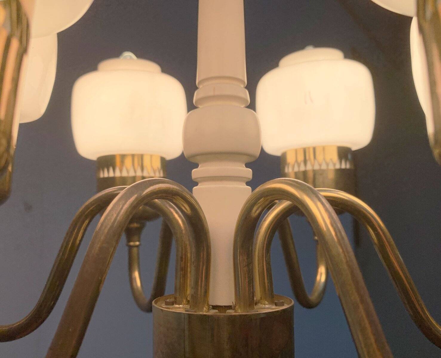 Swedish chandelier T526 from the mid-century by Hans-Agne Jakobsson for Hans-Agne Jakobsson AB.