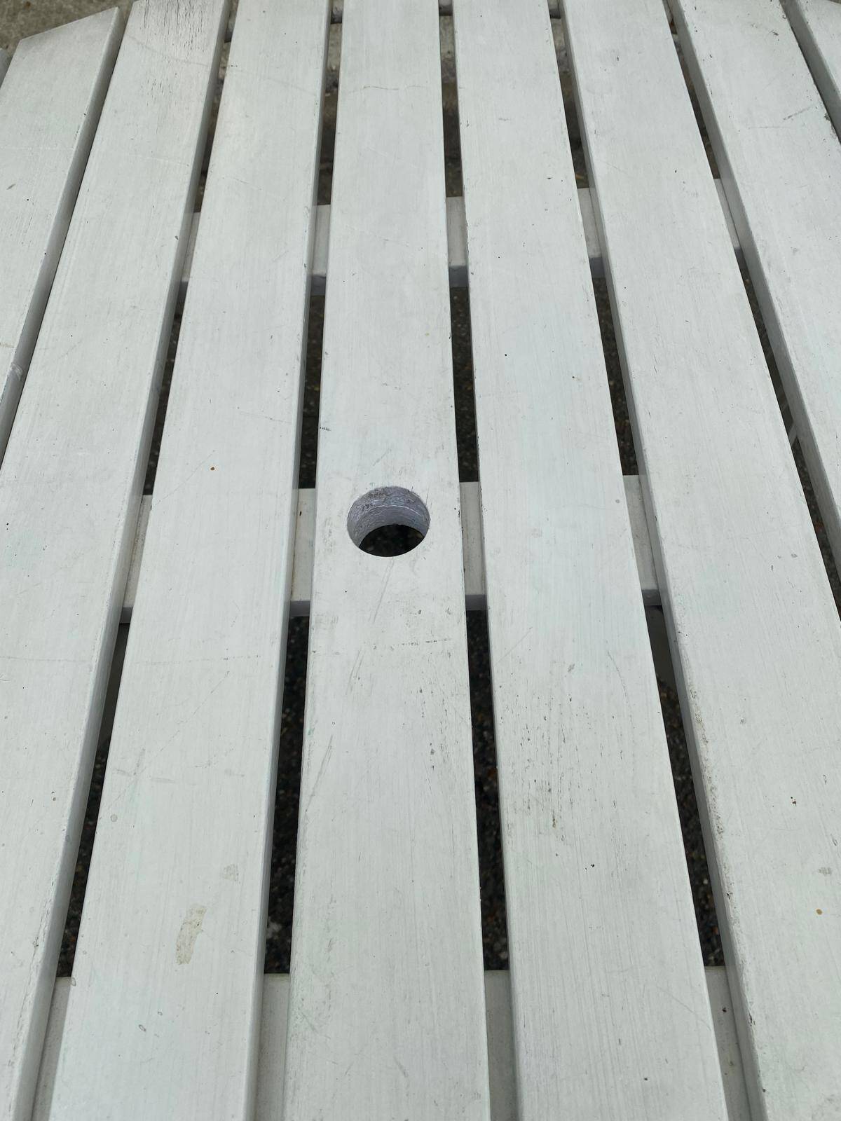 Table de jardin pliante EMU Italie en bois & métal blanc