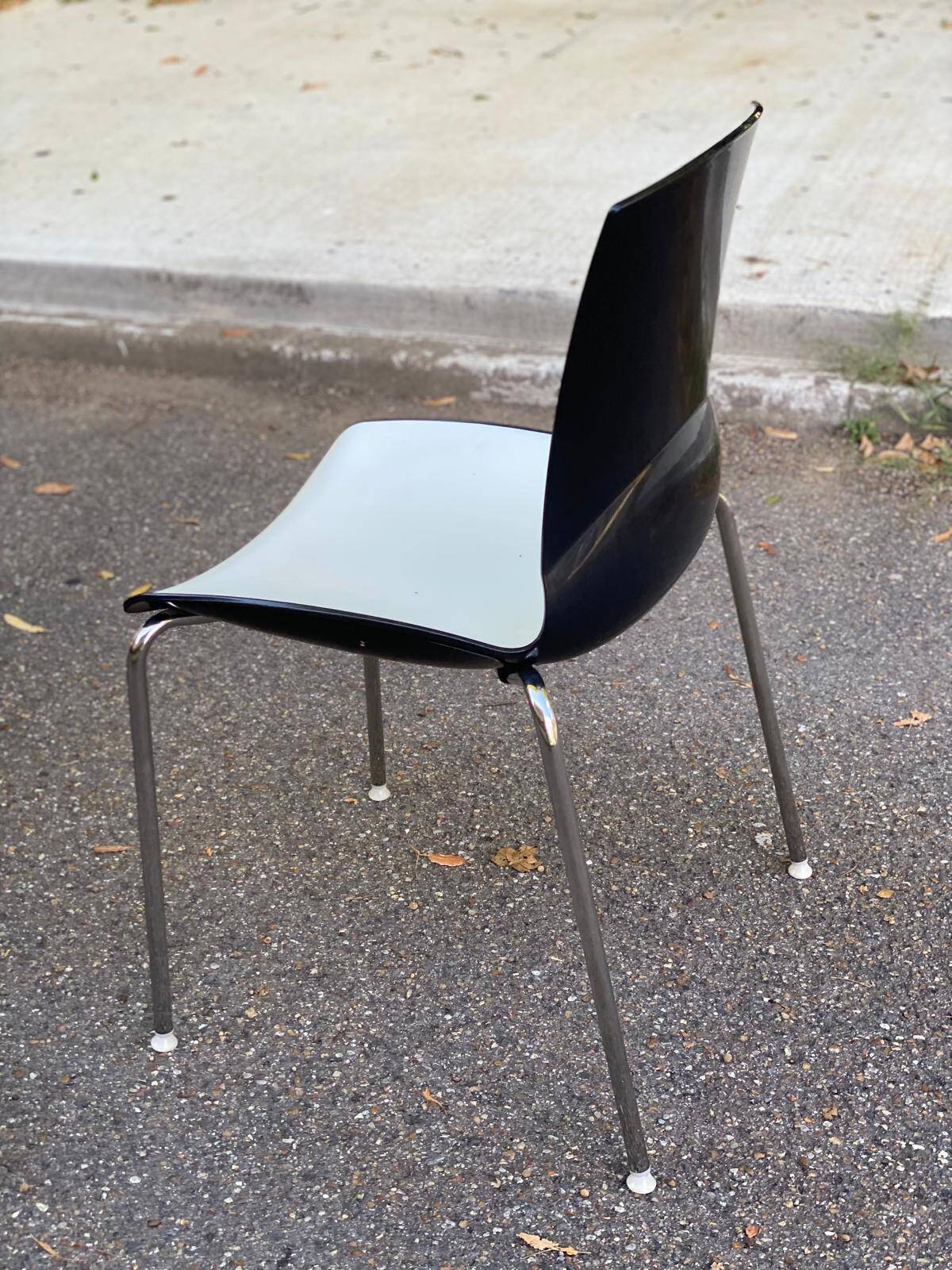 4 chairs or 5 Italian Scandinavian design chairs