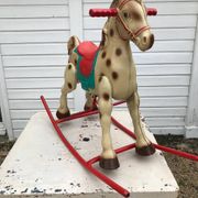 Ancien cheval à bascule en métal mobo