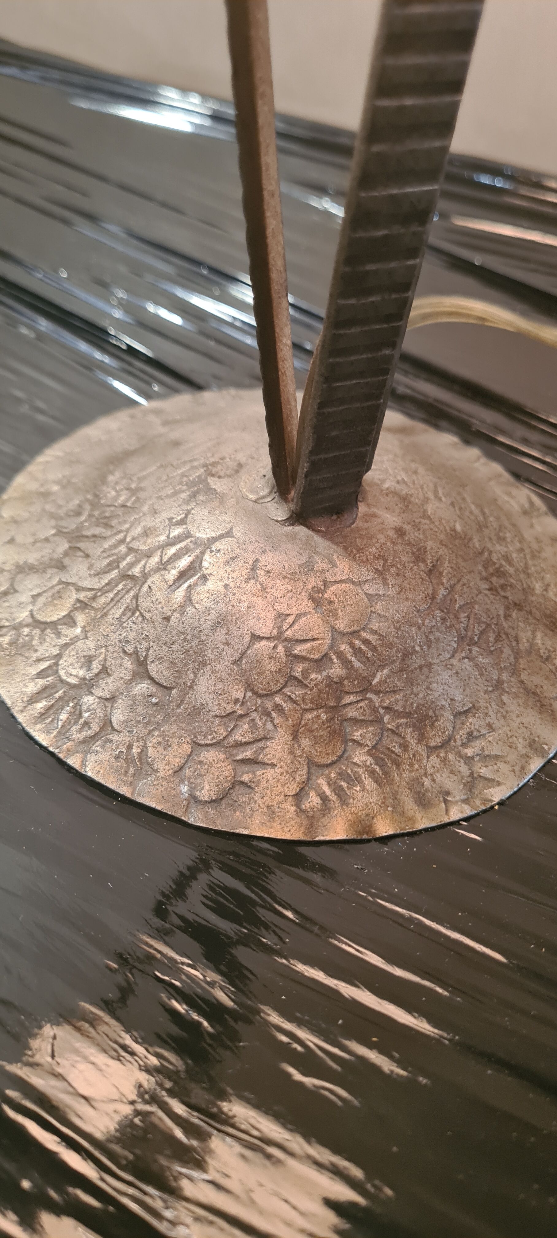 Wrought iron lamp, tulip molded glass pressed, unsigned 1930 a 40