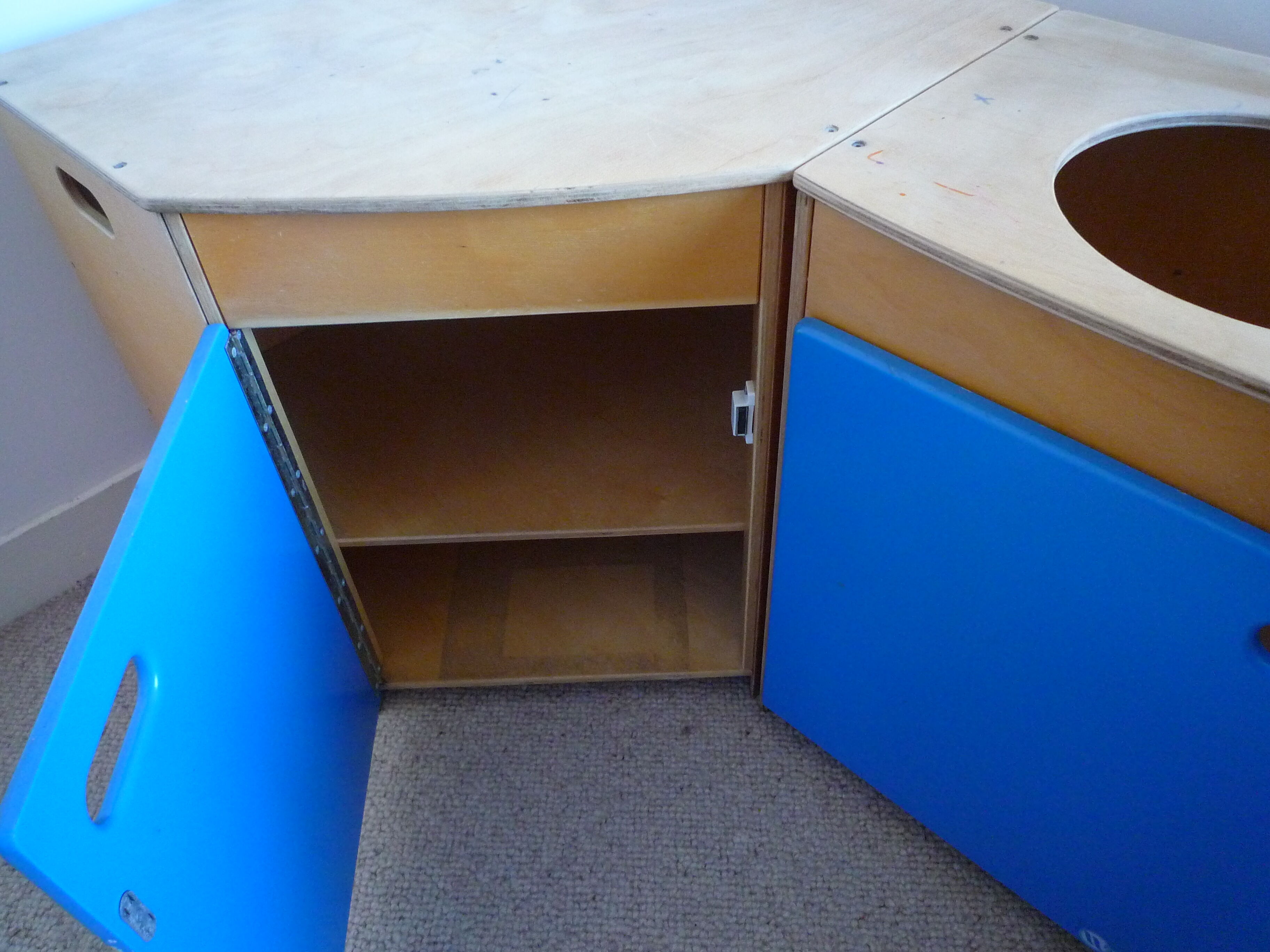 Corner kitchen in wood / dinette brand WESCO, vintage 90s