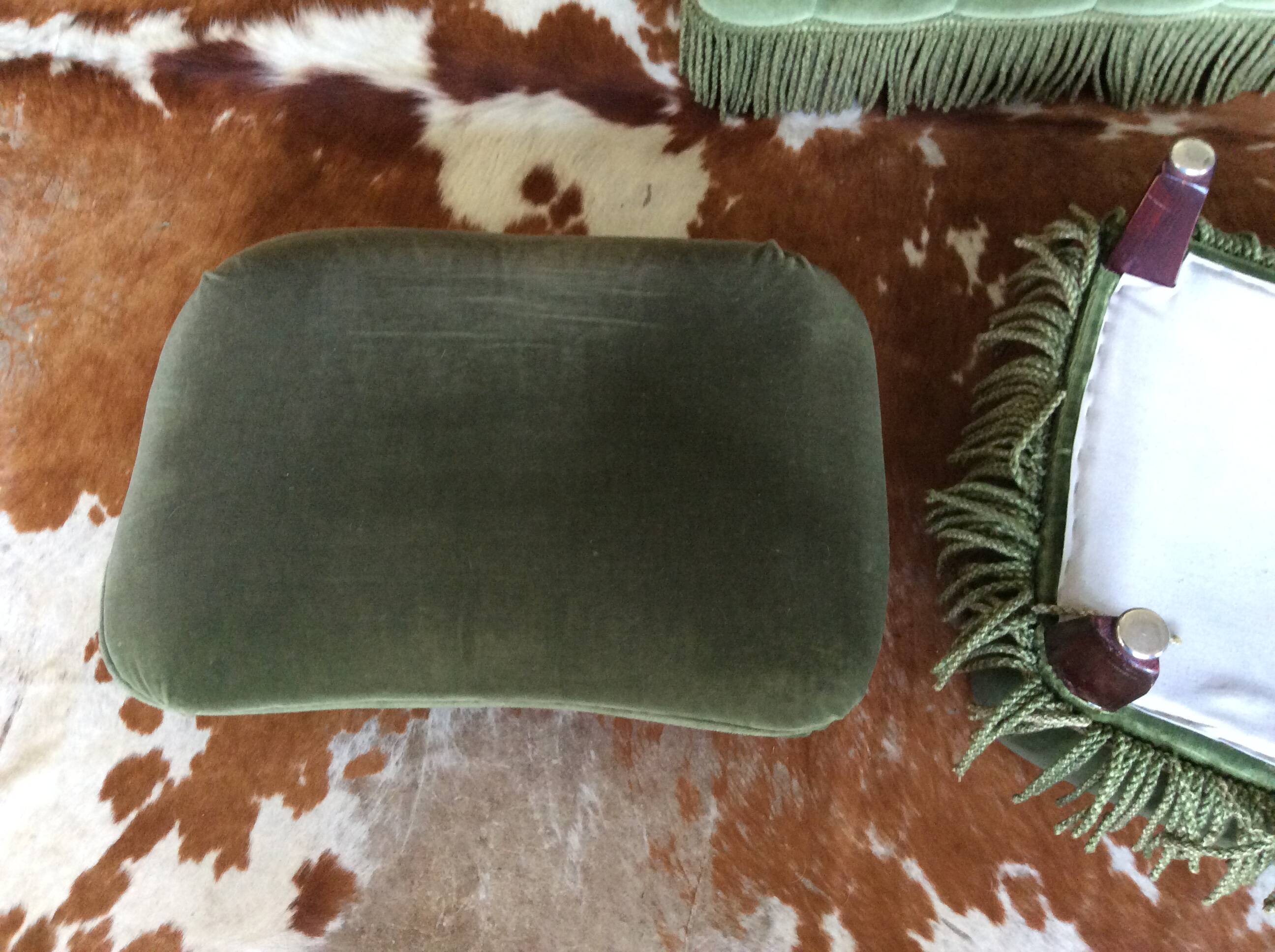 Fauteuil crapaud et repose-pieds