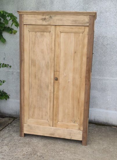Natural wood wardrobe