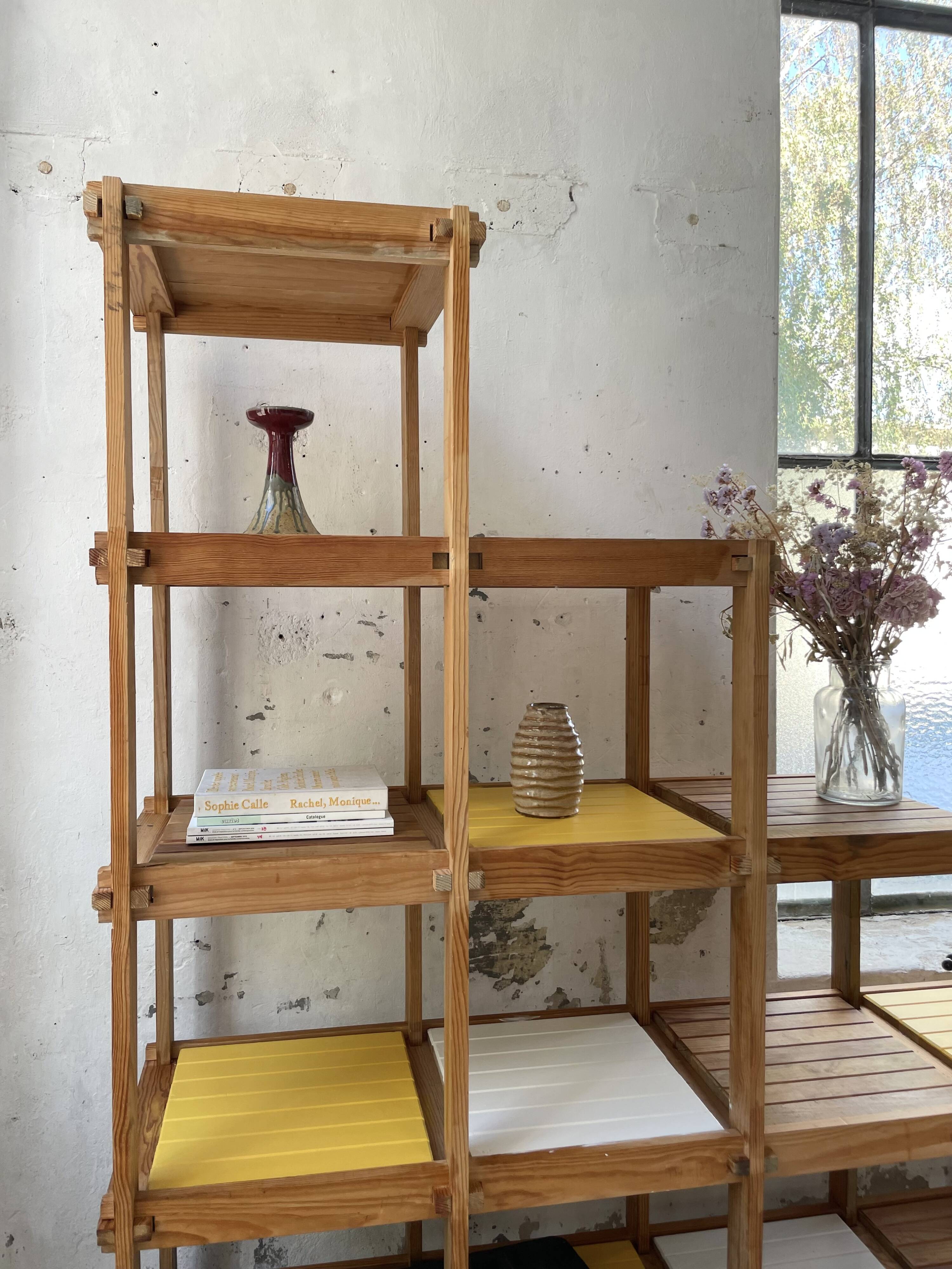 Bauhaus Maison Regain yellow white shelf