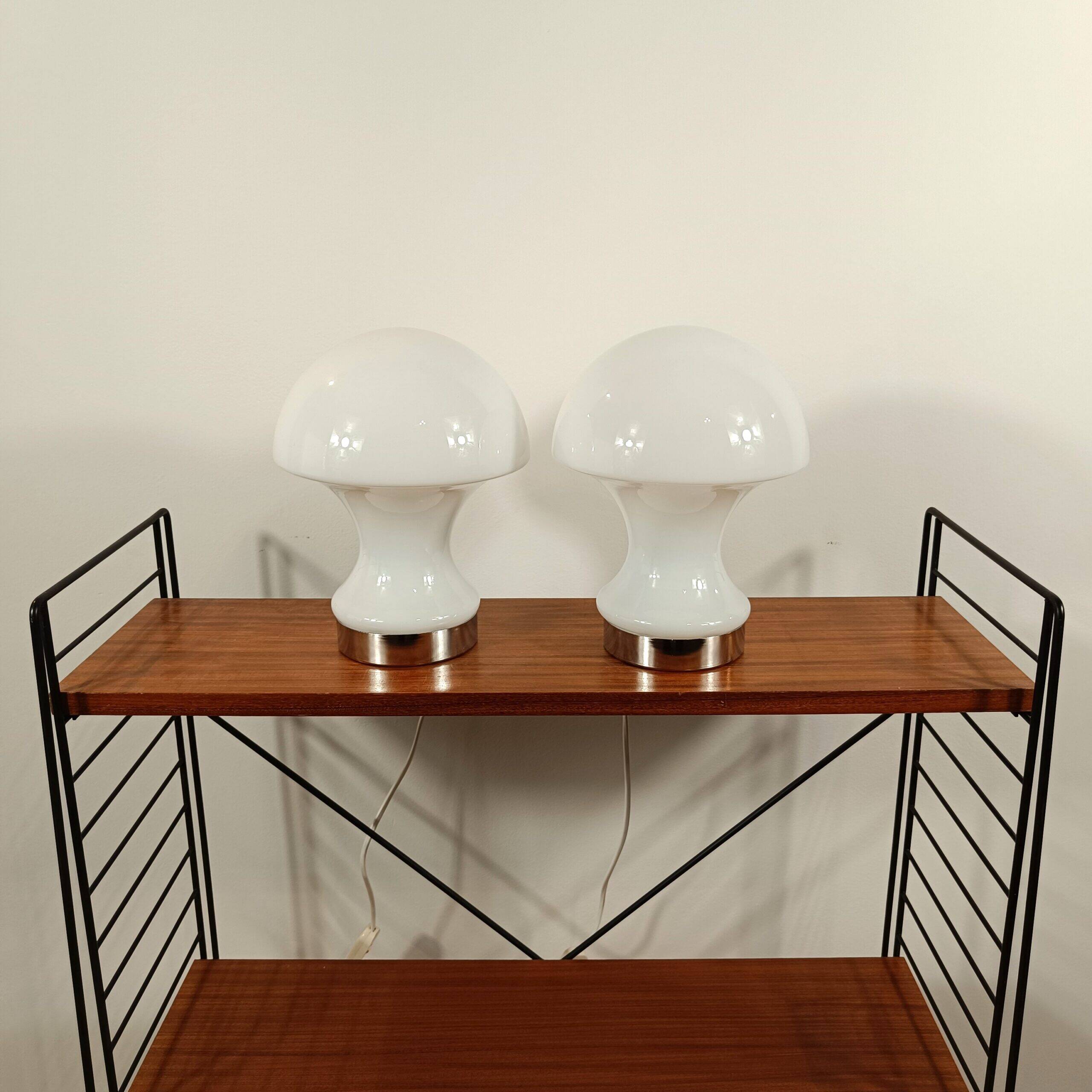 Set of 2 mushroom table lamps in opaline glass