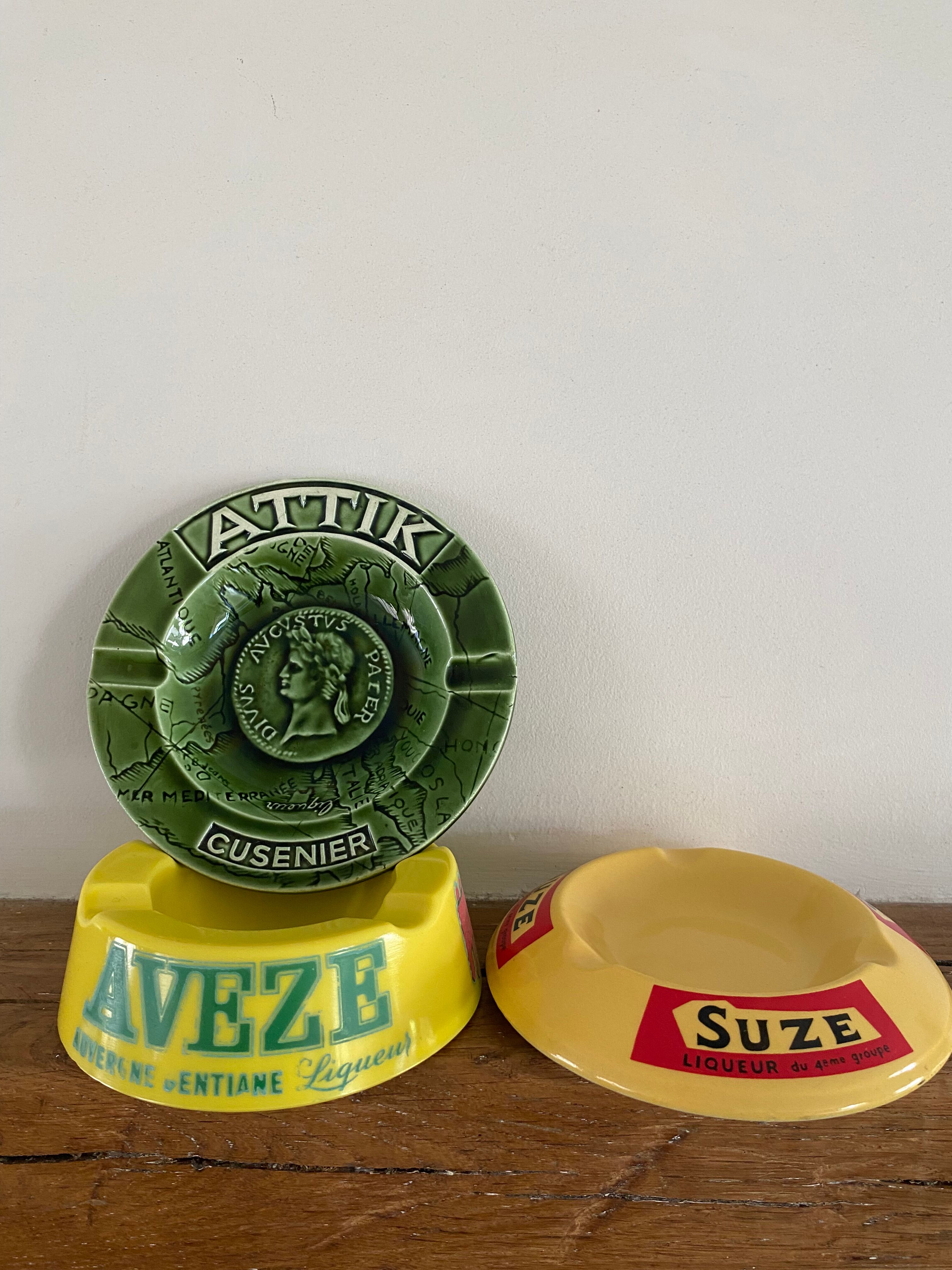 Trio of bistro ashtrays, early twentieth sit