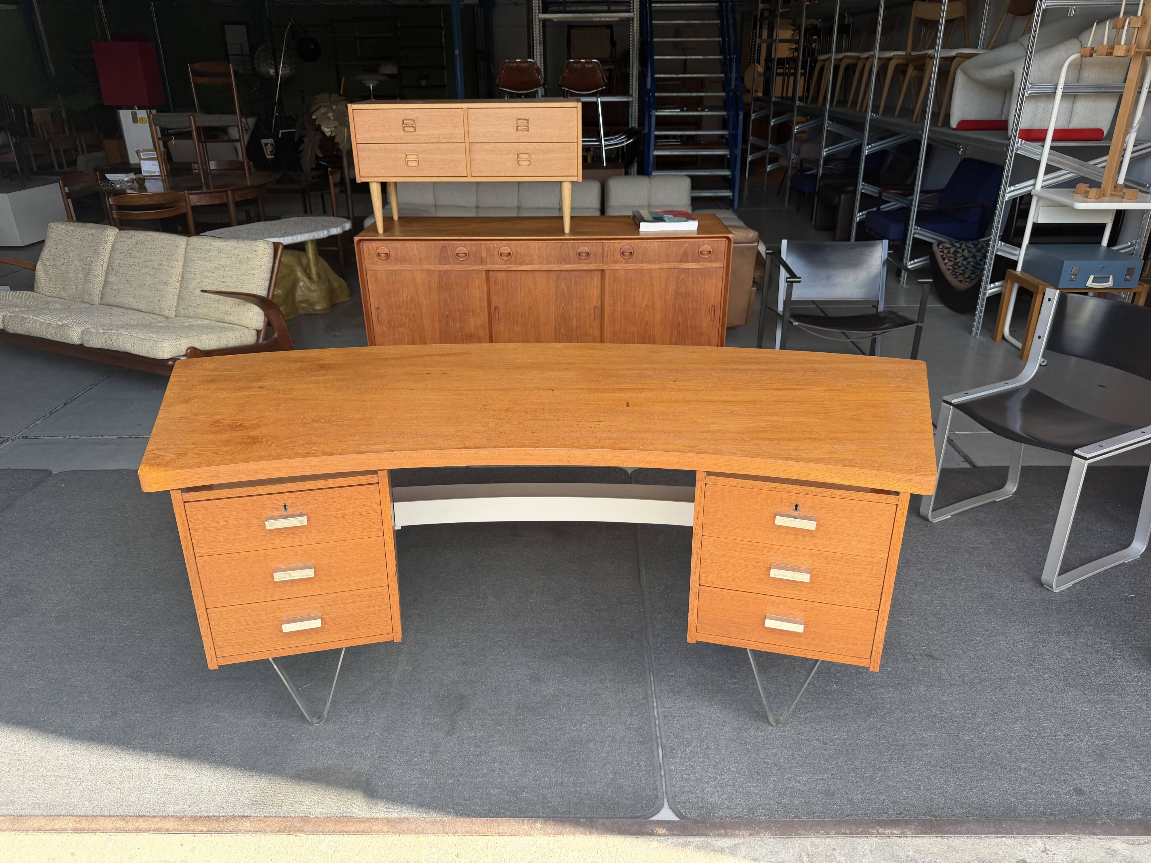 Cees Braakman Boomerang Desk with Triangle Legs for Pastoe, Dutch Design, 1950s