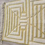 Handmade traditional Moroccan wool Berber rug 150 x 250 cm