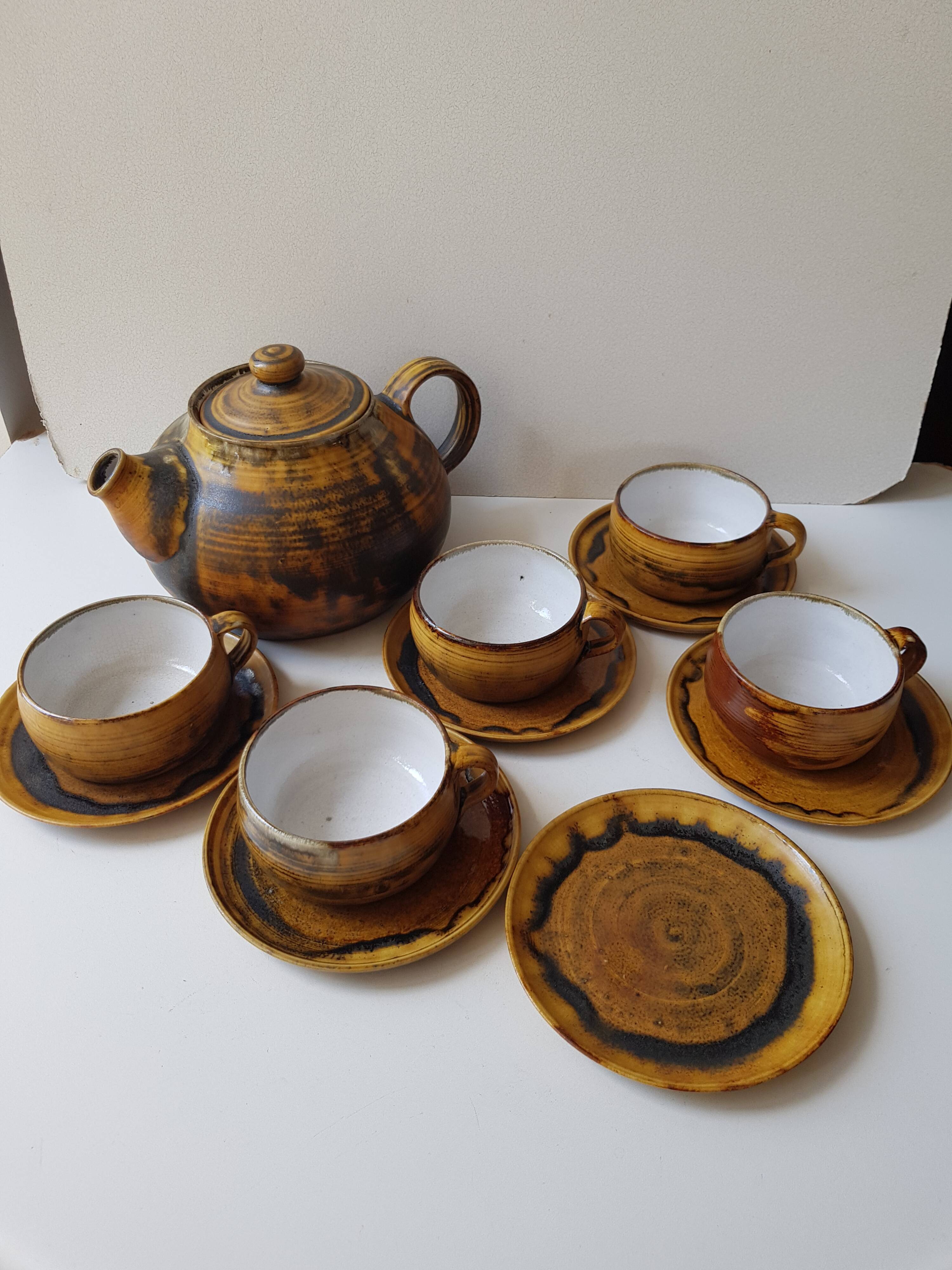 Set of teapot + 5 cups + 6 saucers in ceramic signed CB (Signature to be identified)