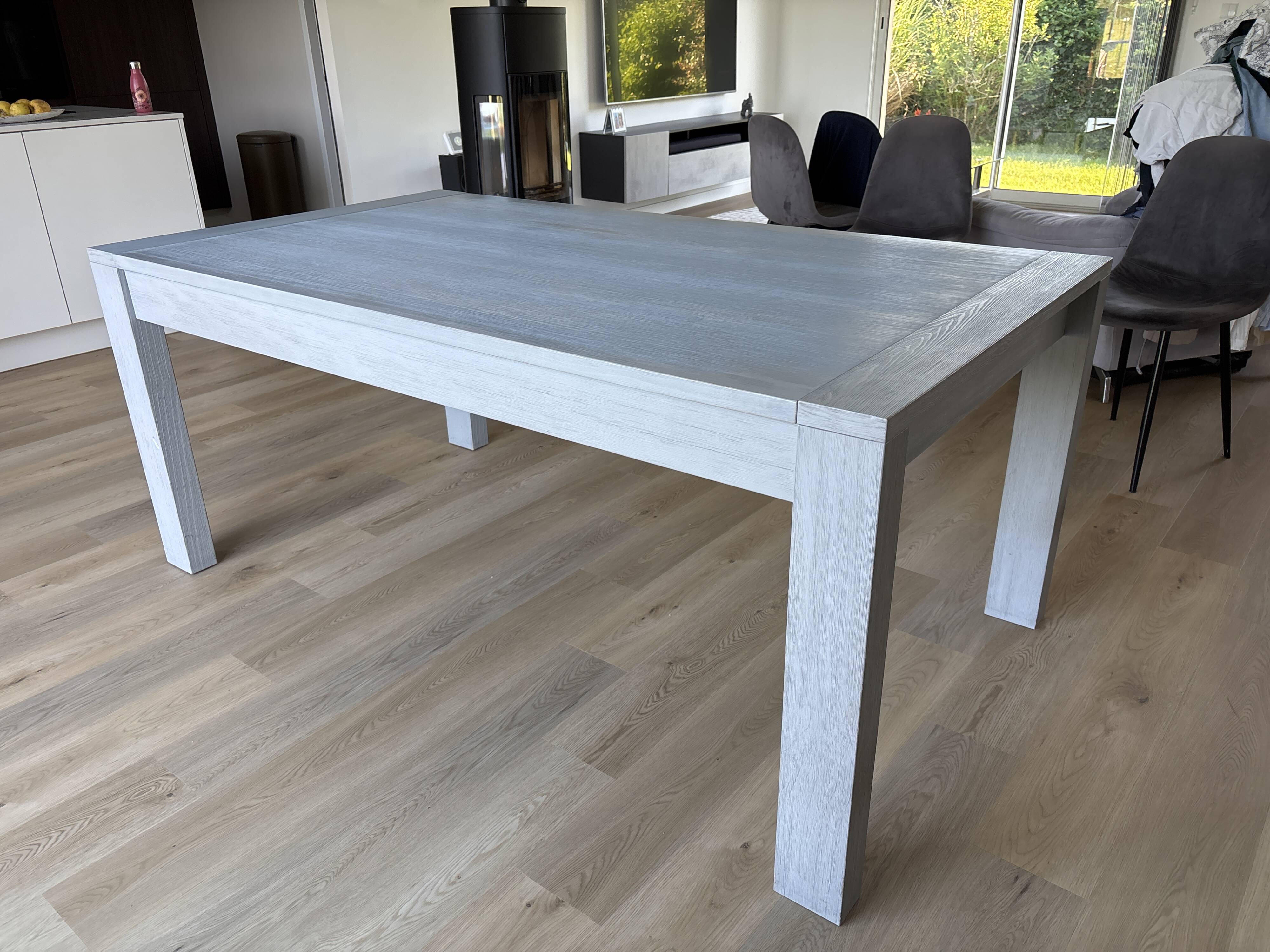 Captain Oliver solid wood table, integrated extensions.