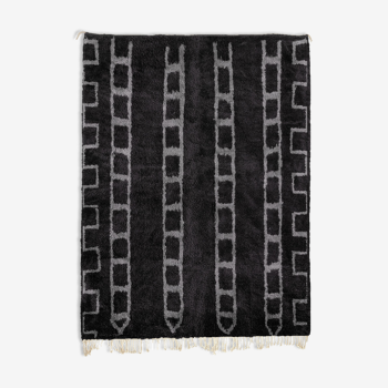 Modern Moroccan carpet black