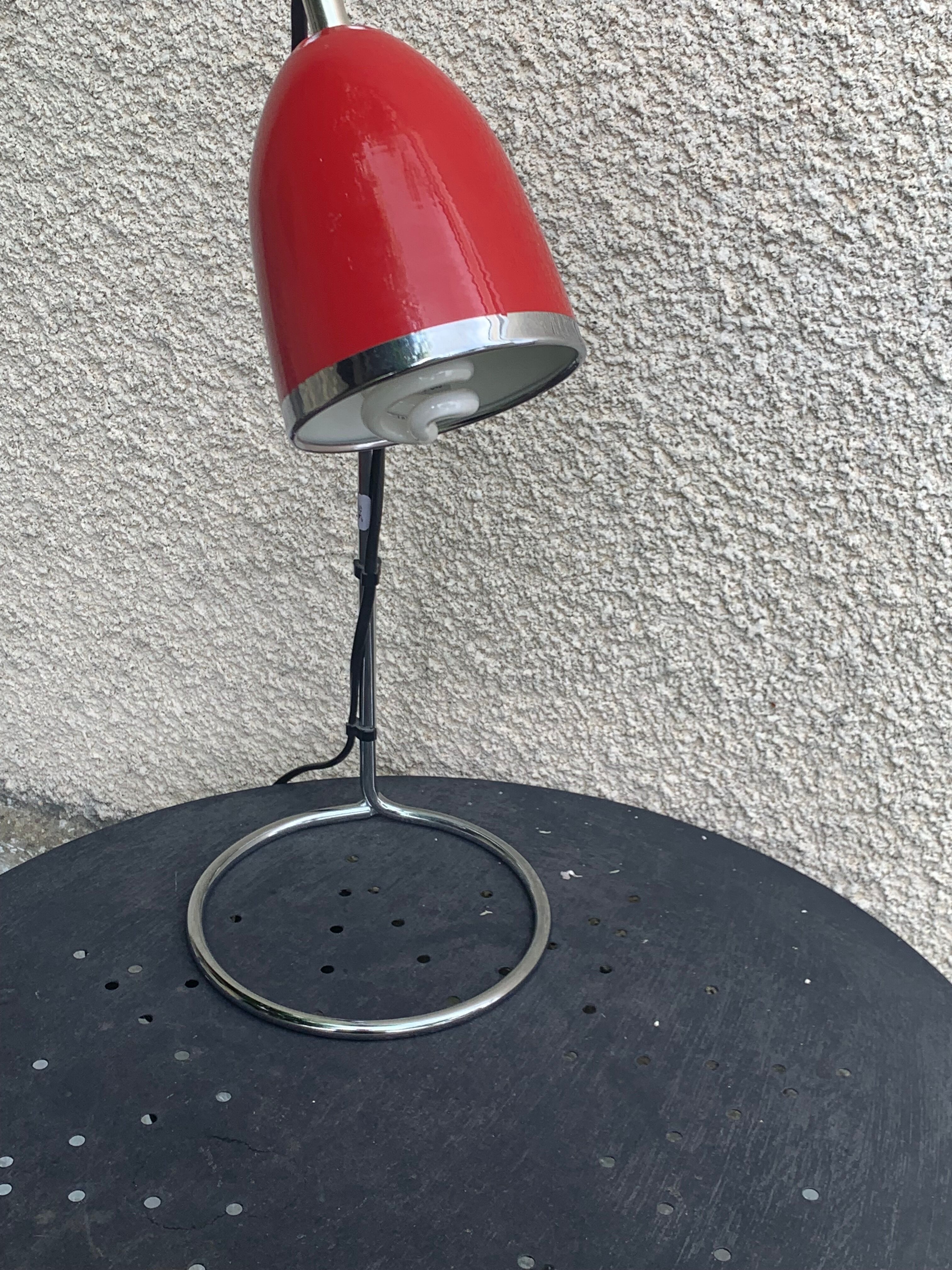 Desk, table lamp in red metal and silver vintage 1970