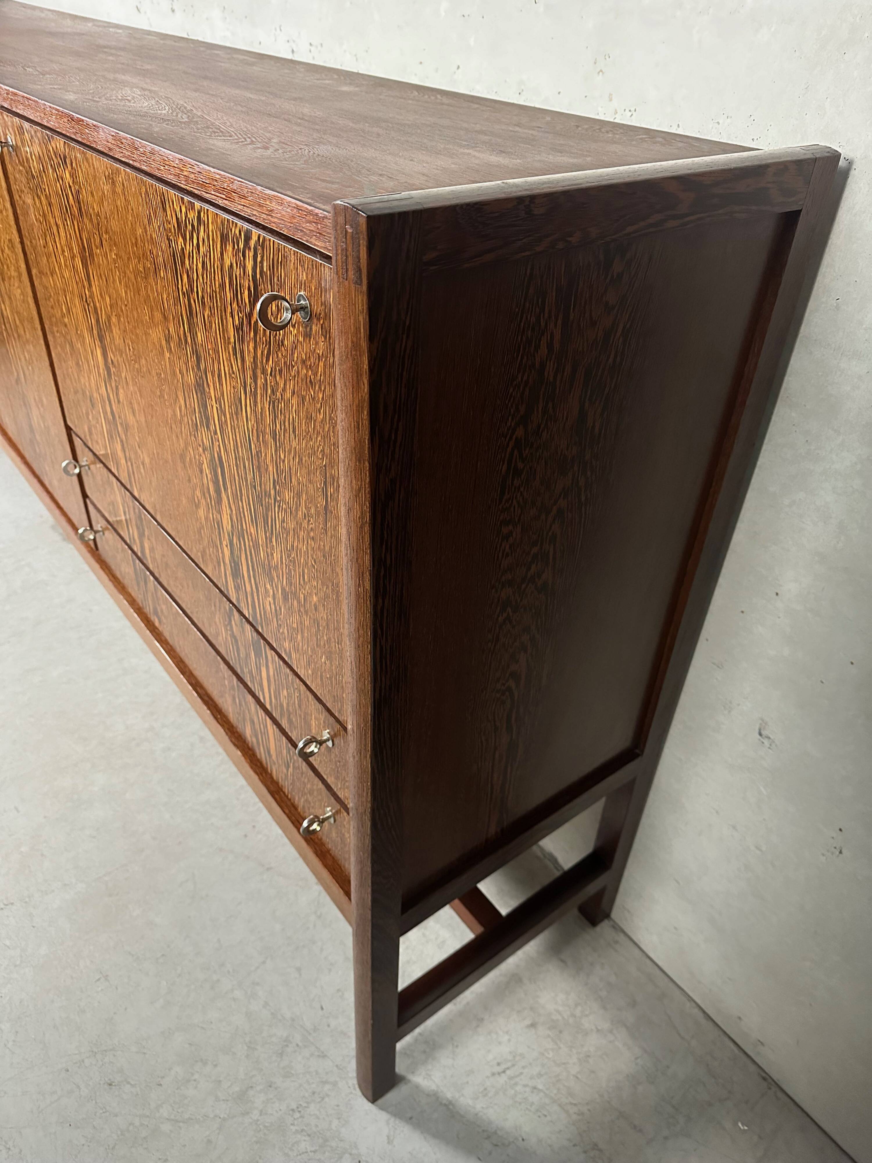 Vintage XL highboard – wenge