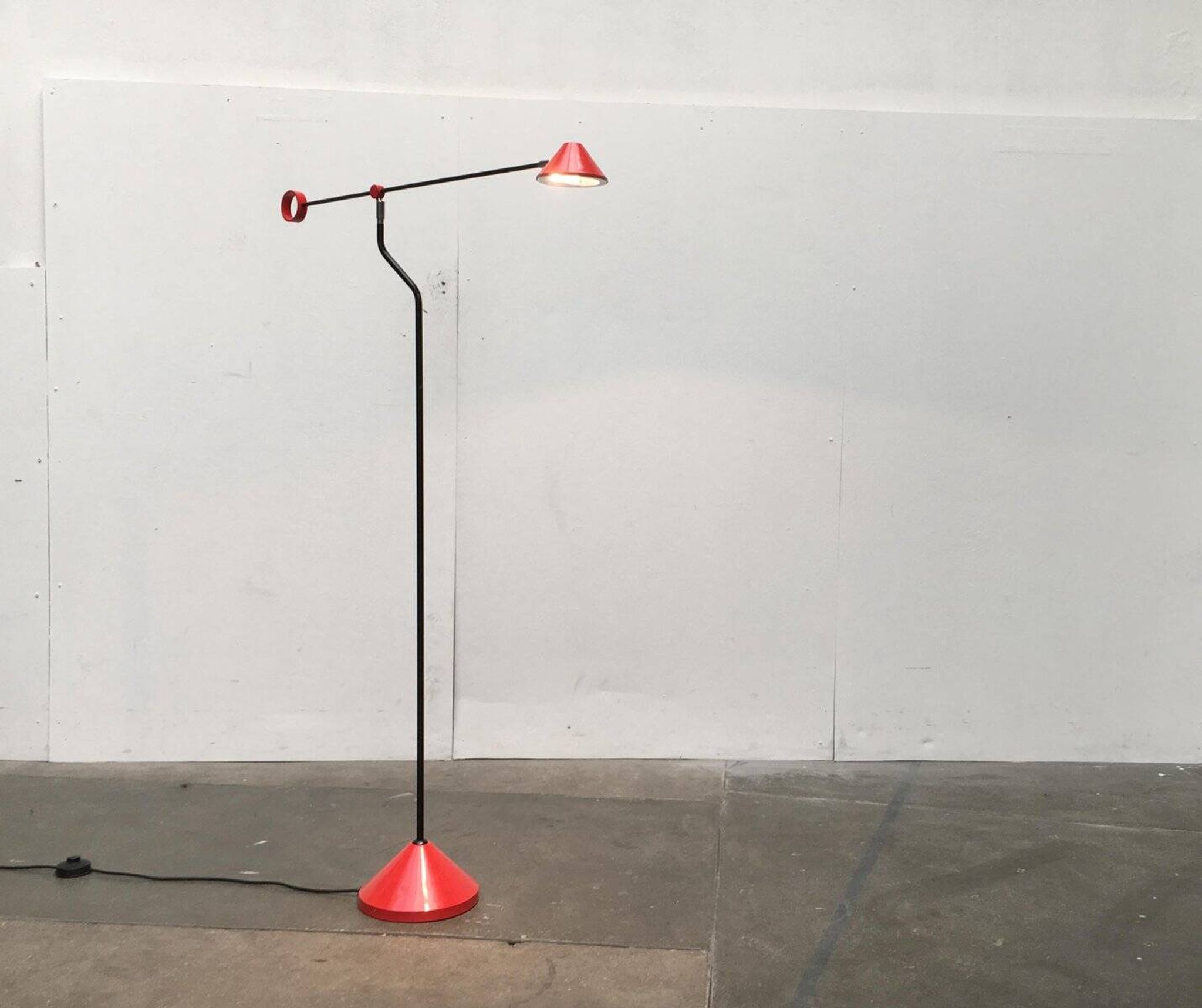Lampe sur pied postmoderne allemande vintage de Honsel