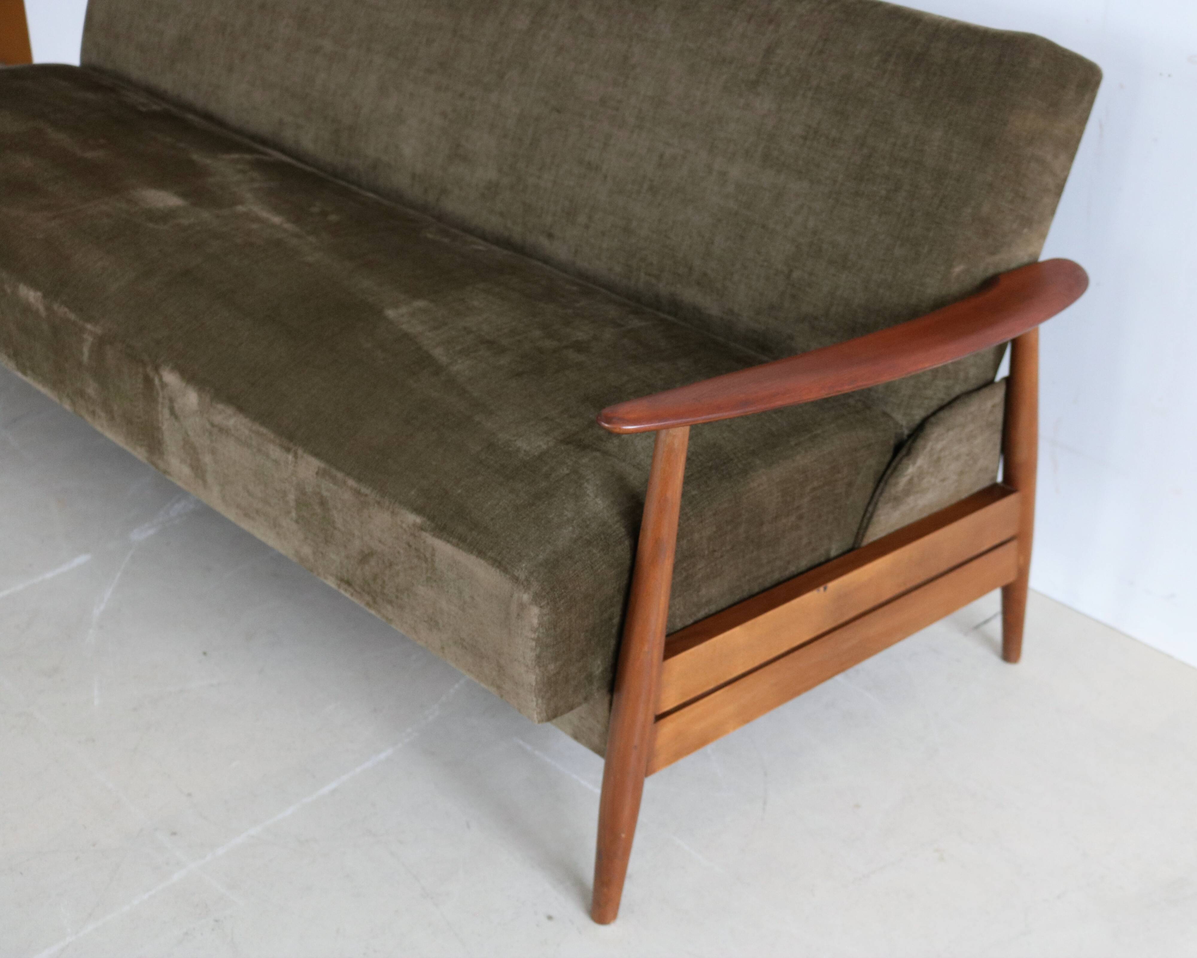 Vintage danish (sleep) sofa