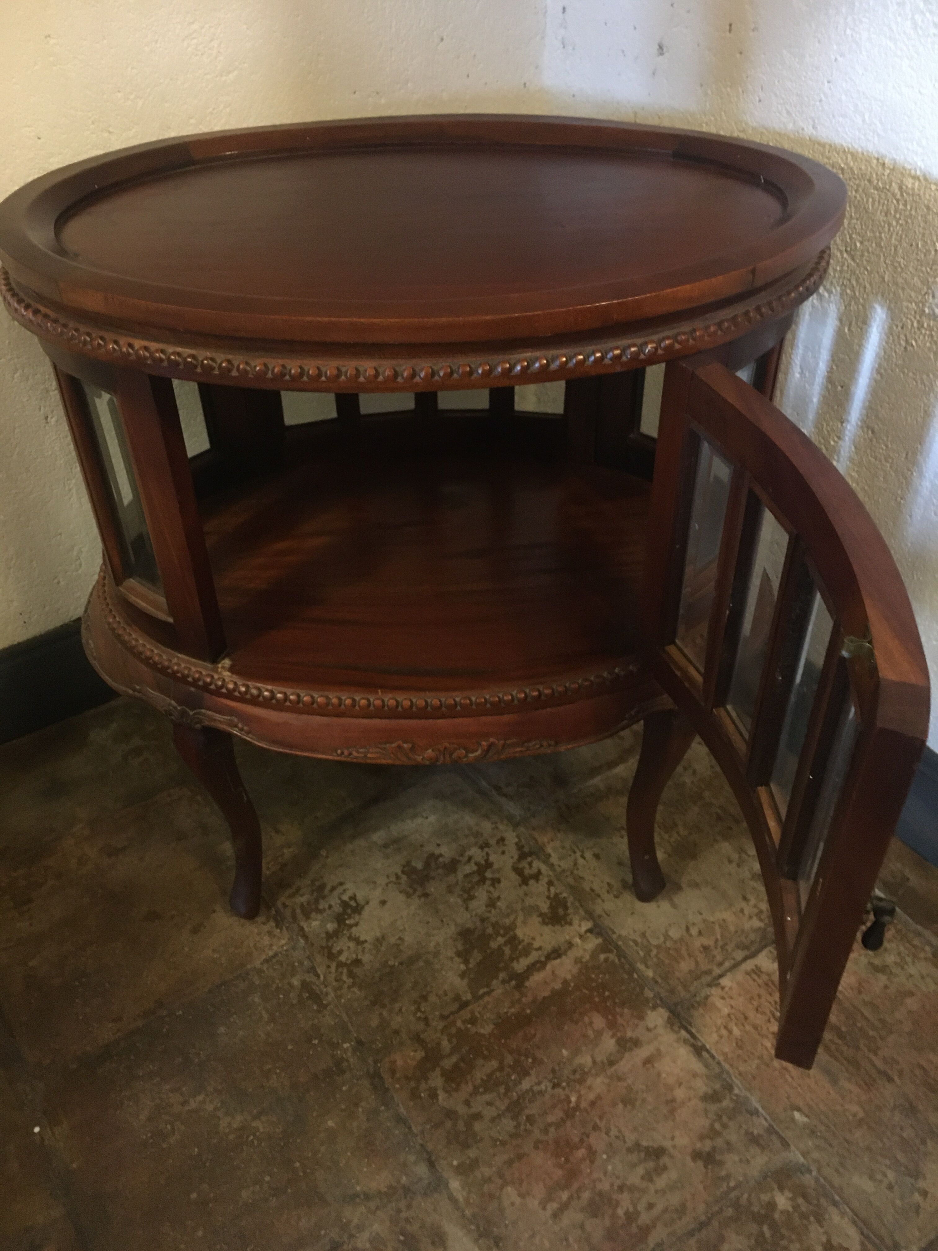 Colonial-style coffee table bar