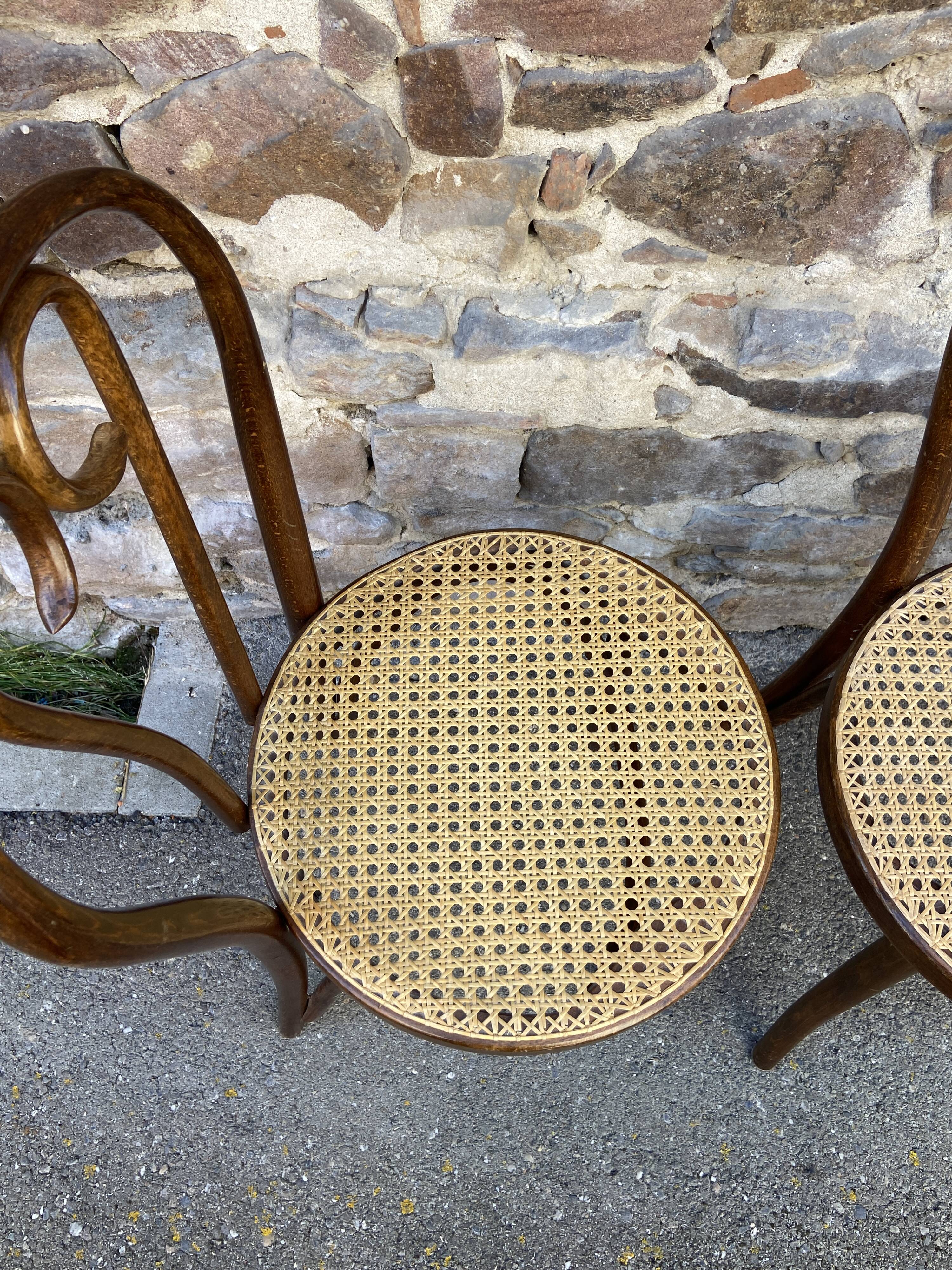 2 bistro chairs curved wood 1960 Restaurant cafe chairs french