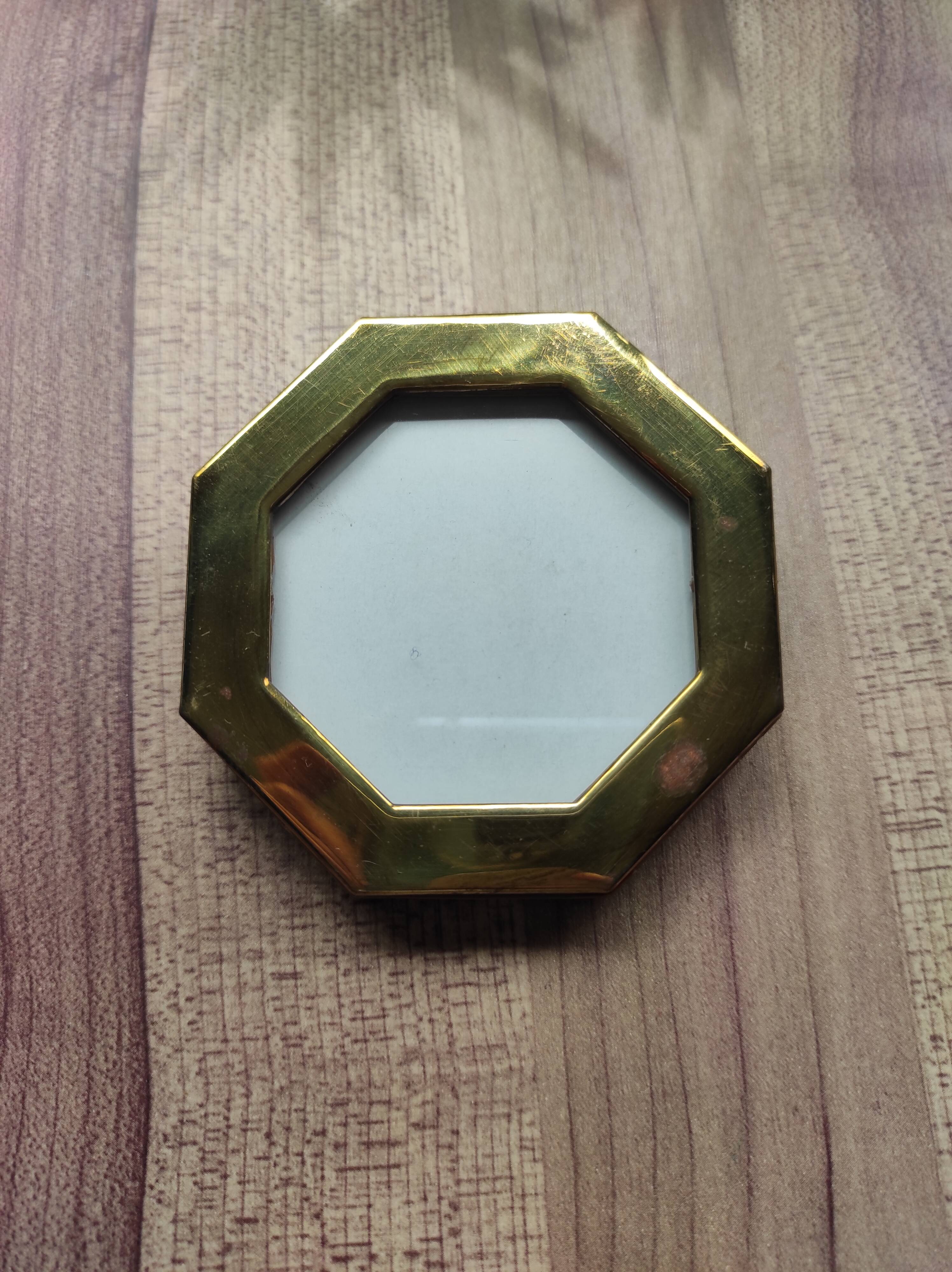 Mini octagonal photo frame in gold metal and vintage glass