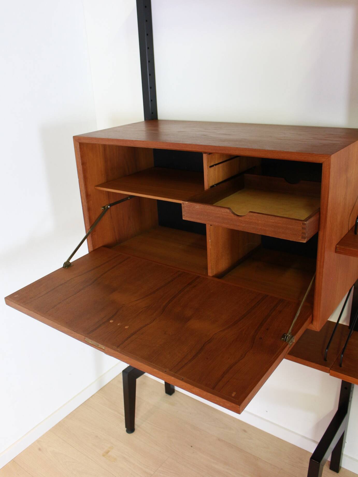 Poul Cadovius wall-unit vintage freestanding