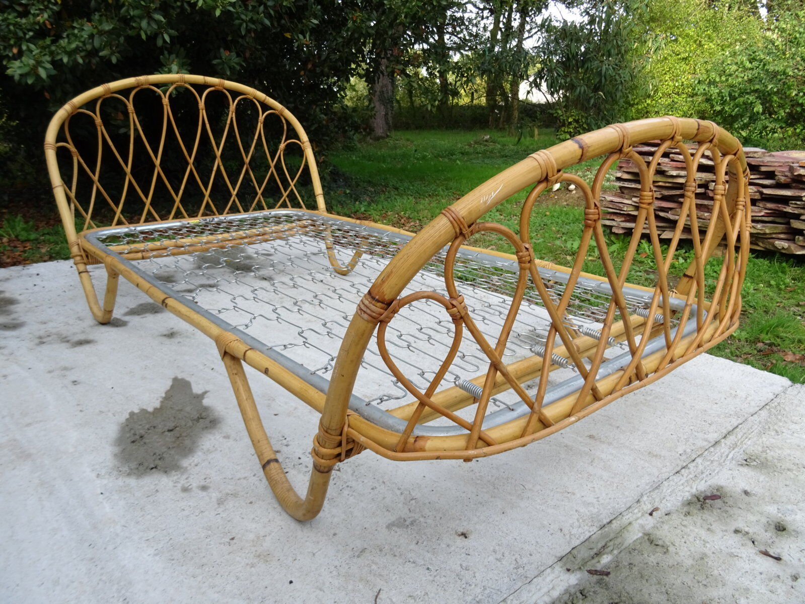 Lit corbeille rotin années 60