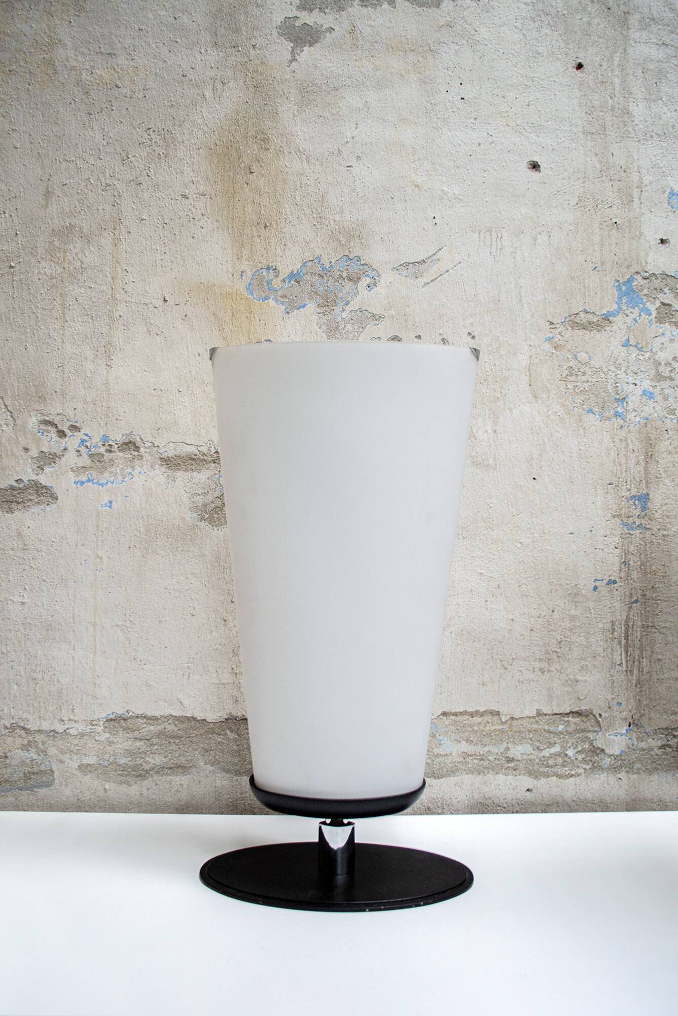 Lampada da tavolo Vittoria di Toso, Massari & Associates per Leucos, Italia, anno 1992